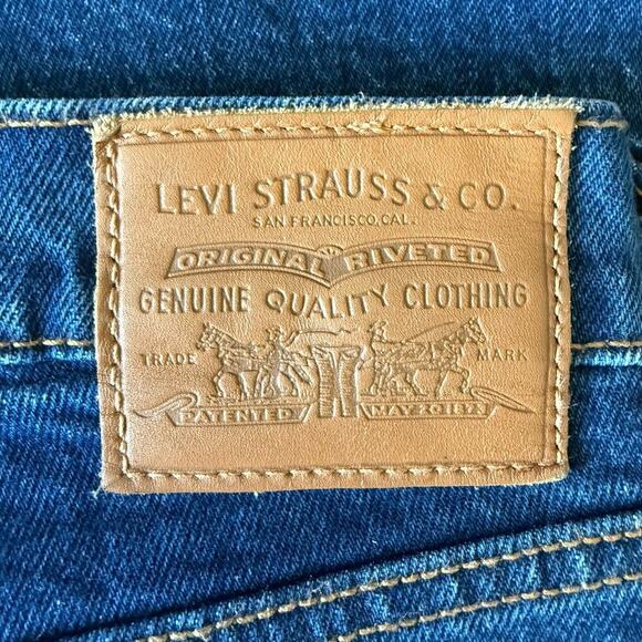 Levi's Wedgie Fit Ankle High Rise Jeans Dark Wash Women's Size 30 - Picture 6 of 10